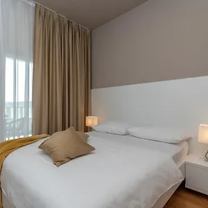 https://villa-ana-trogir.splithotels.org